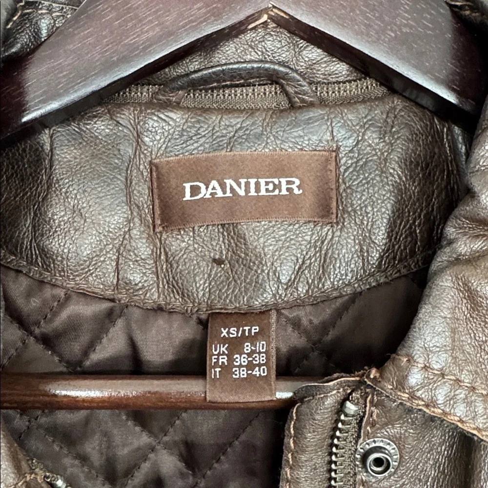 Danier Dark Brown Leather Jacket - Picture 3 of 7